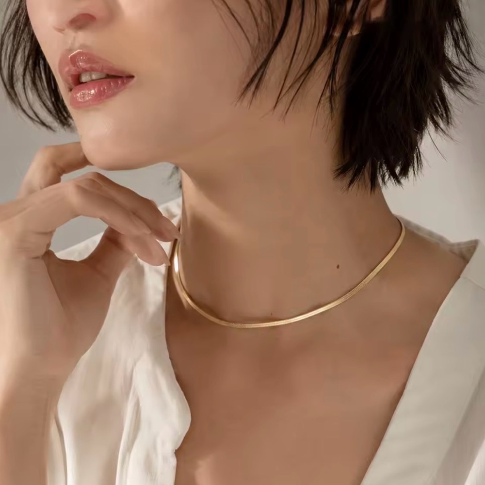 Clearance! New 2MM Gold Herringbone 16" Choker Chain Necklace - Women's Jewelry - Picture 3 of 6